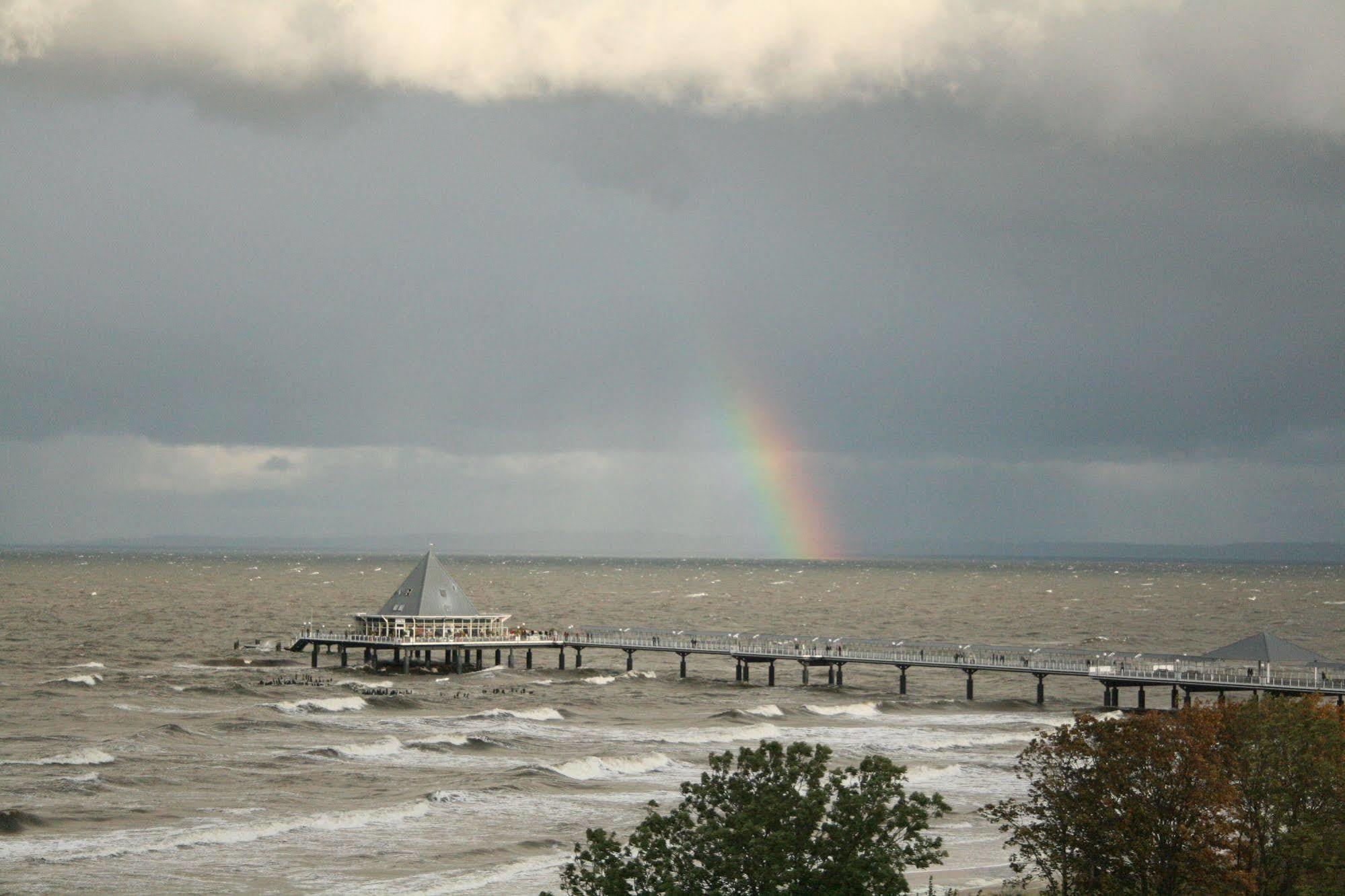 Strandhotel Ostseeblick Heringsdorf  Buitenkant foto